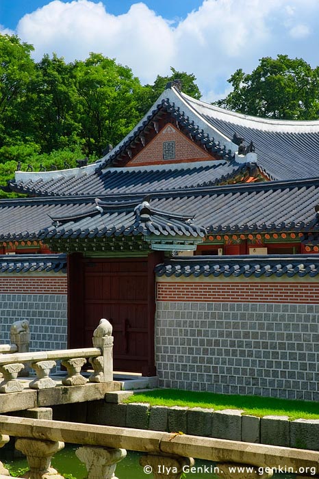 korea stock photography | Inside Gyeongbokgung Palace in Seoul, South Korea, Seoul, South Korea, Image ID KR-SEOUL-GYEONGBOKGUNG-0010