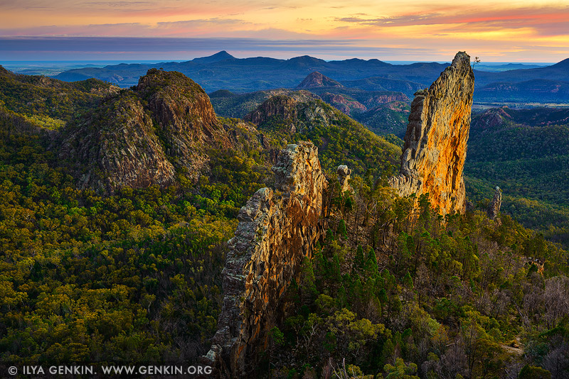 landscapes stock photography | The Breadknife and Warrumbungles at Dawn, Warrumbungle National Park, New South Wales (NSW), Australia, Image ID AU-WARRUMBUNGLES-0001